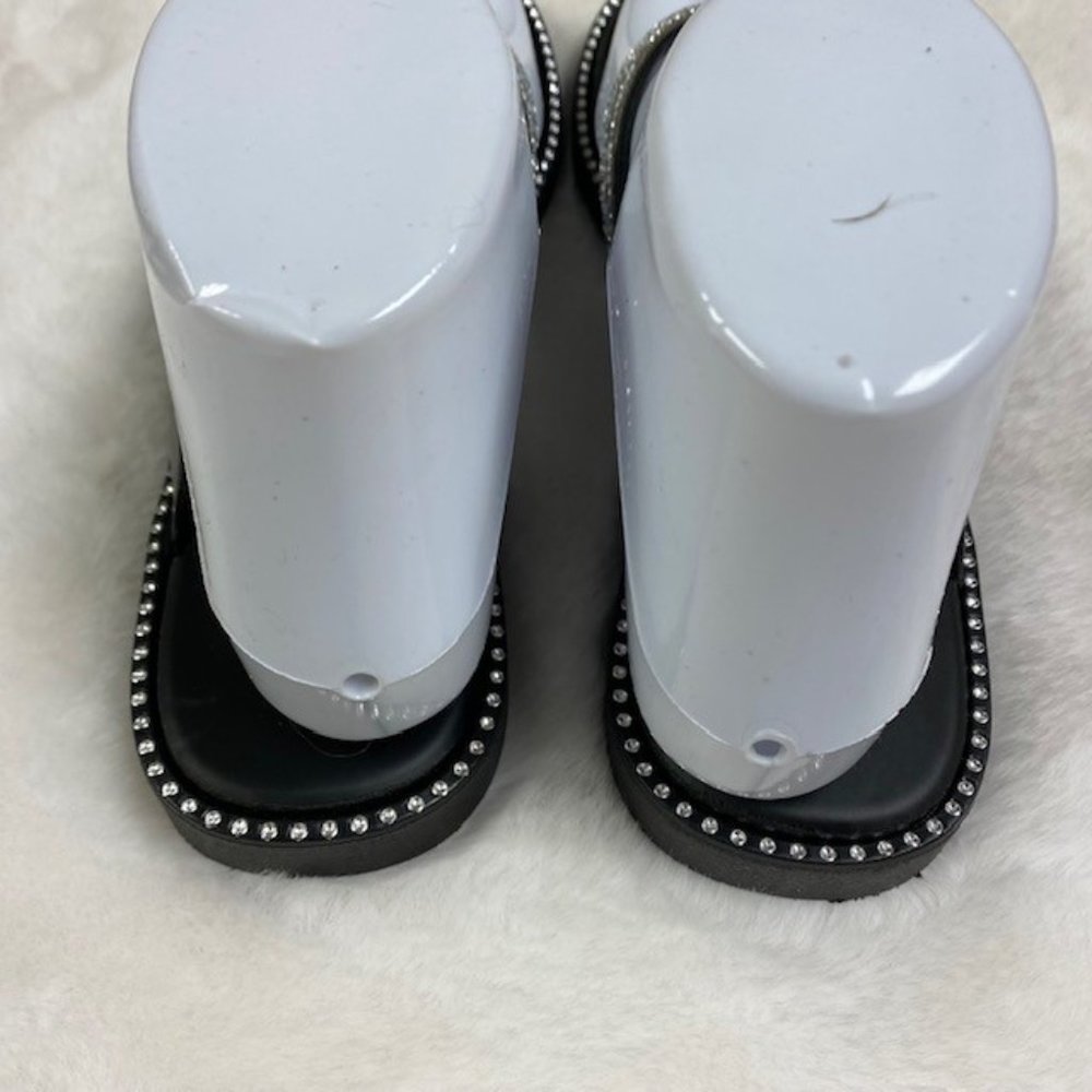 Gold Toe |‎ Black Rhinestone Flip-Flop's Sandals, size 7/8 - Picture 6 of 9